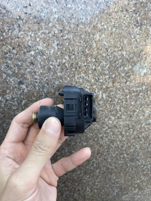 Датчик холостого хода(машинка) на Гольф 3