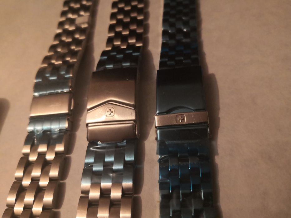 Brățări pentru ceas noi nefolosite.
30 lei bucata.
Lungime,