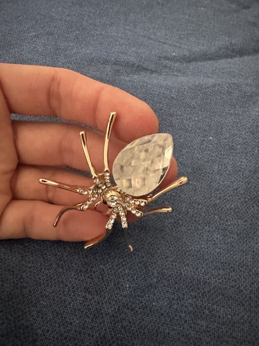Продам брошь  , паук!
