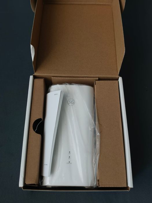 Router 5G CPE 5S Wi-Fi 6 – 3600 Mbps 5G / 3000 Mbps Wi-Fi – Antenă High Gain