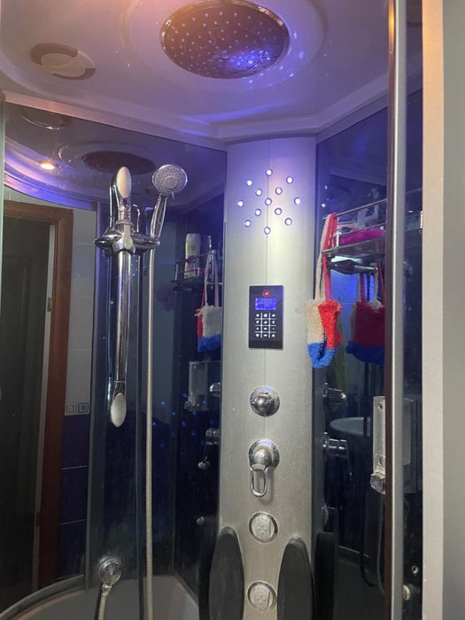 Продам душевую кабину