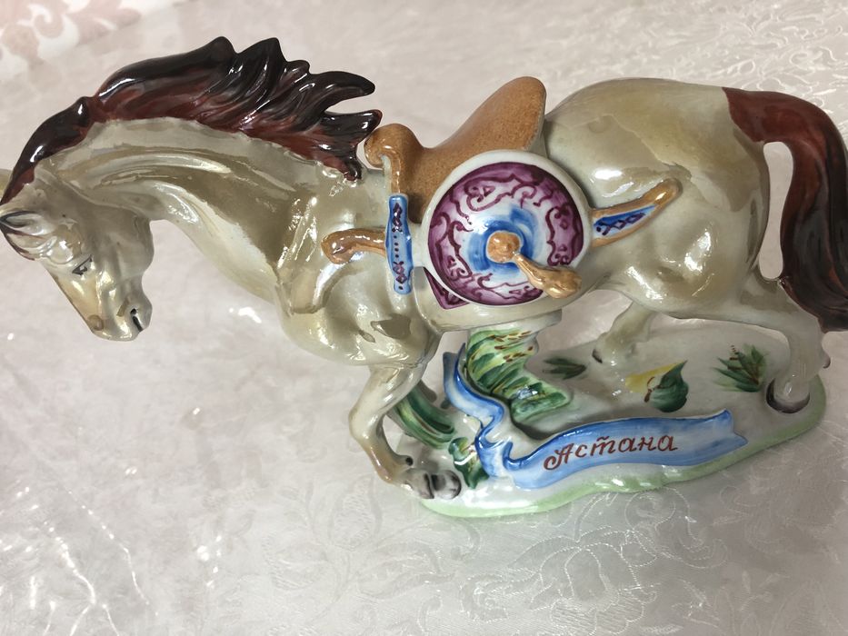 Сувенир лошадь статуэтка