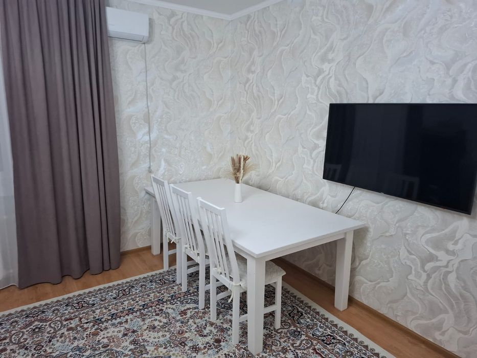 Стол для приёма гостей IKEA