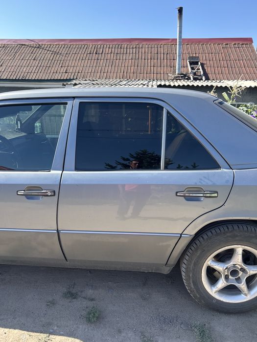 Продам автомобиль Мерседес бенц 200