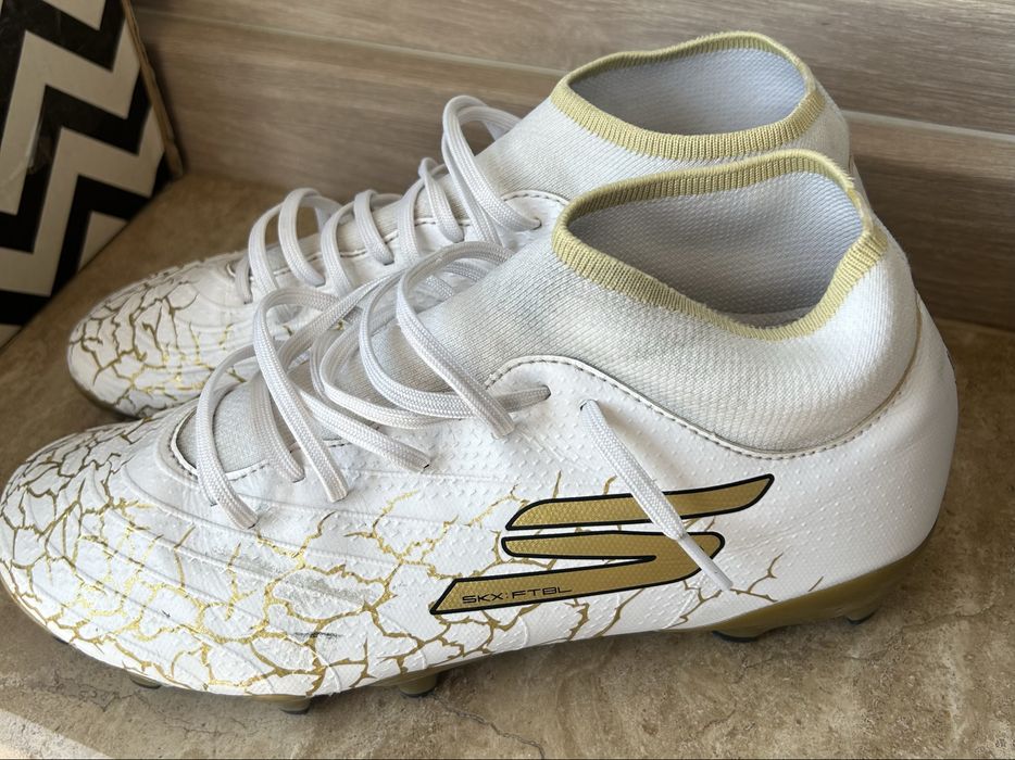 Ghete fotbal SKECHERS 42,5