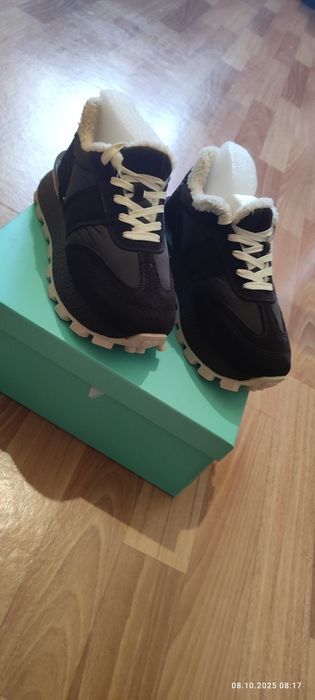 Кросовки зима 36 р.