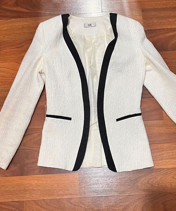 Пиджаки от разных брендов (adl, mango, stradivarius), S-M (34-36)
