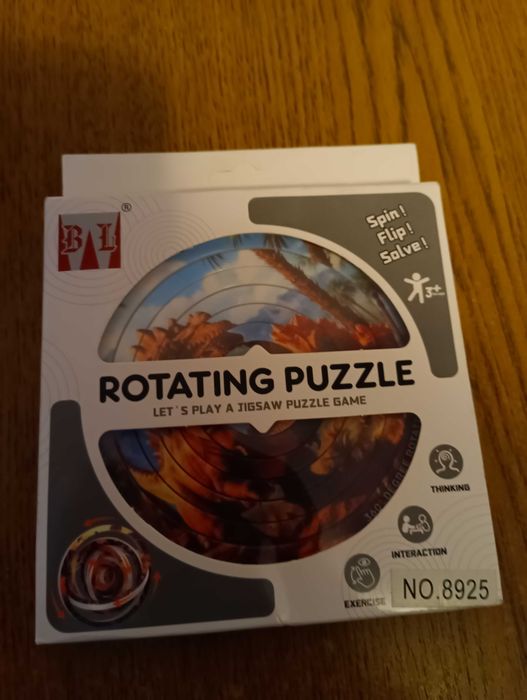Puzzle rotativ cu dinozaur