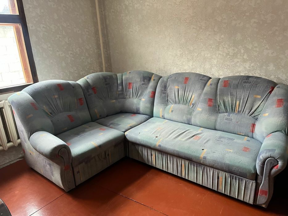 Продам диван с креслом
