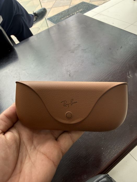 Ray ban achki sotiladi