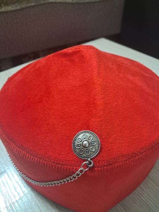 Тюбитейка с украшением продам.