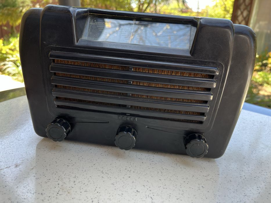 Radio vechi de epocă din ebonită Tesla Talisman