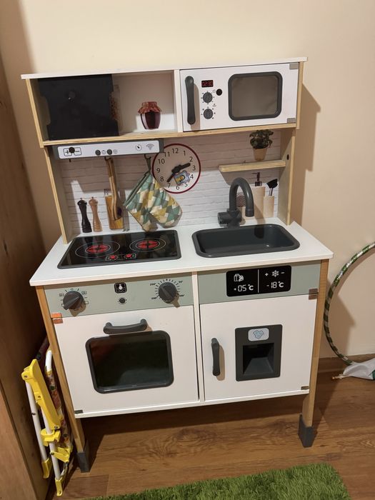 Детска кухня за игра