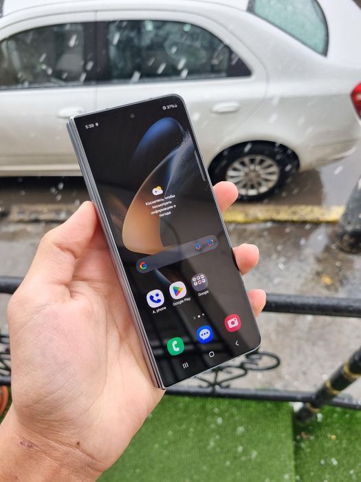 Samsung galaxy z fold 4 5G 12/256gb holati 9/10