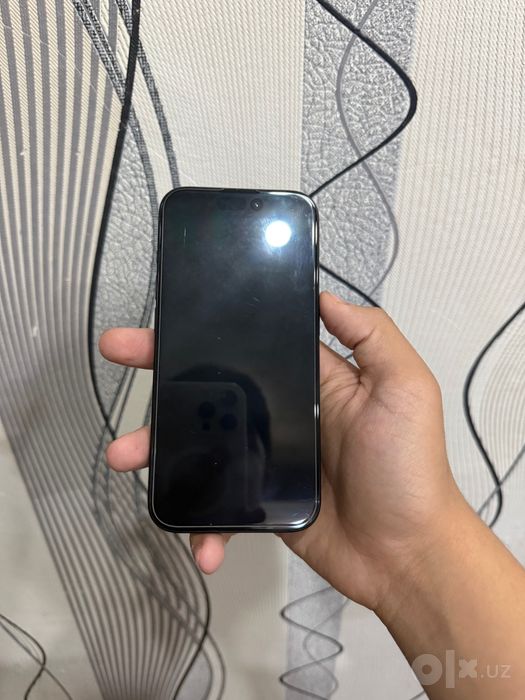 iPhone 15 pro blue