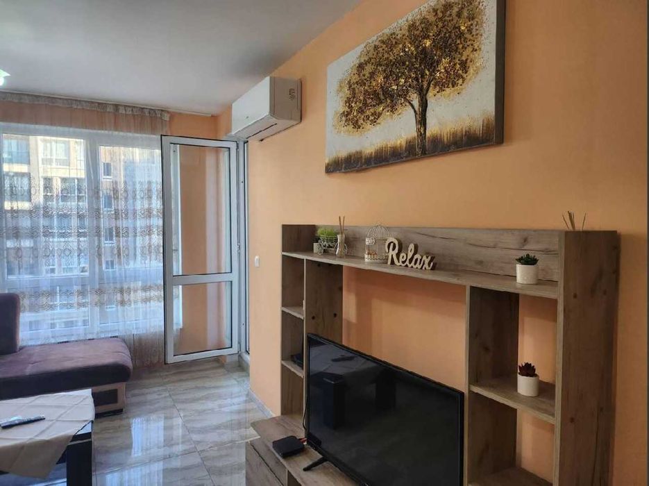Продава се Двустаен апартамент в Пловдив, Тракия - 70 кв.м за 889 €/кв.м - Снимка #1