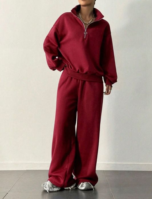 Едноцветен свободен комплект горнище и долнище размер L