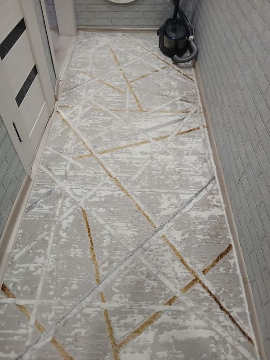 Продам ковровую дорожку в отличном состоянии