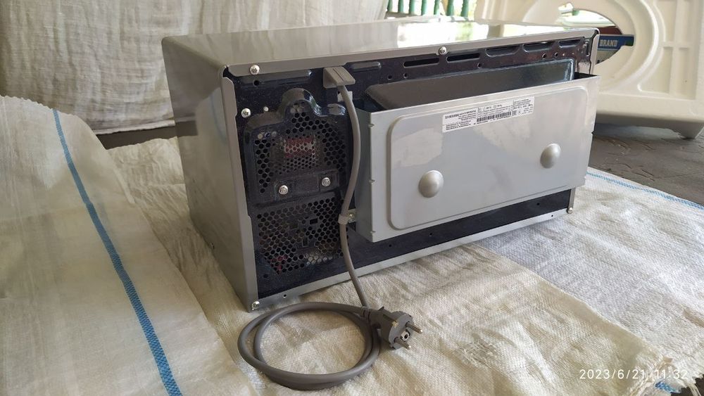 Mikroto'lqinli pech - Микротўлқинли печ сотилади