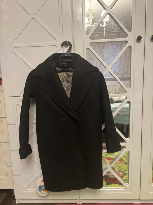 Продам пальто весеннее