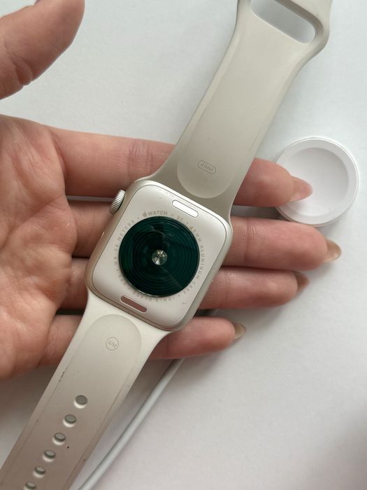 Apple Watch SE (Gen2) 40 mm | Starlight