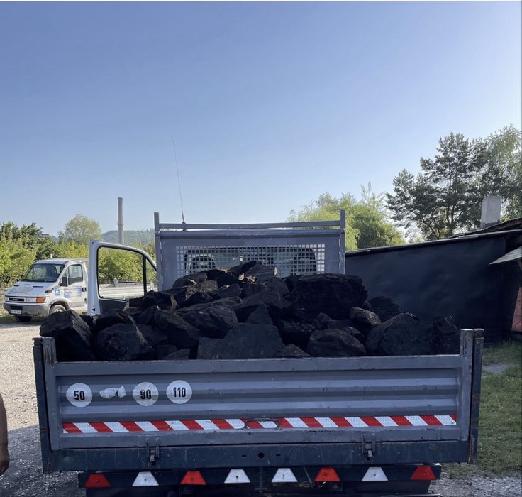 Carbuni Lignit sortat manual fara praf