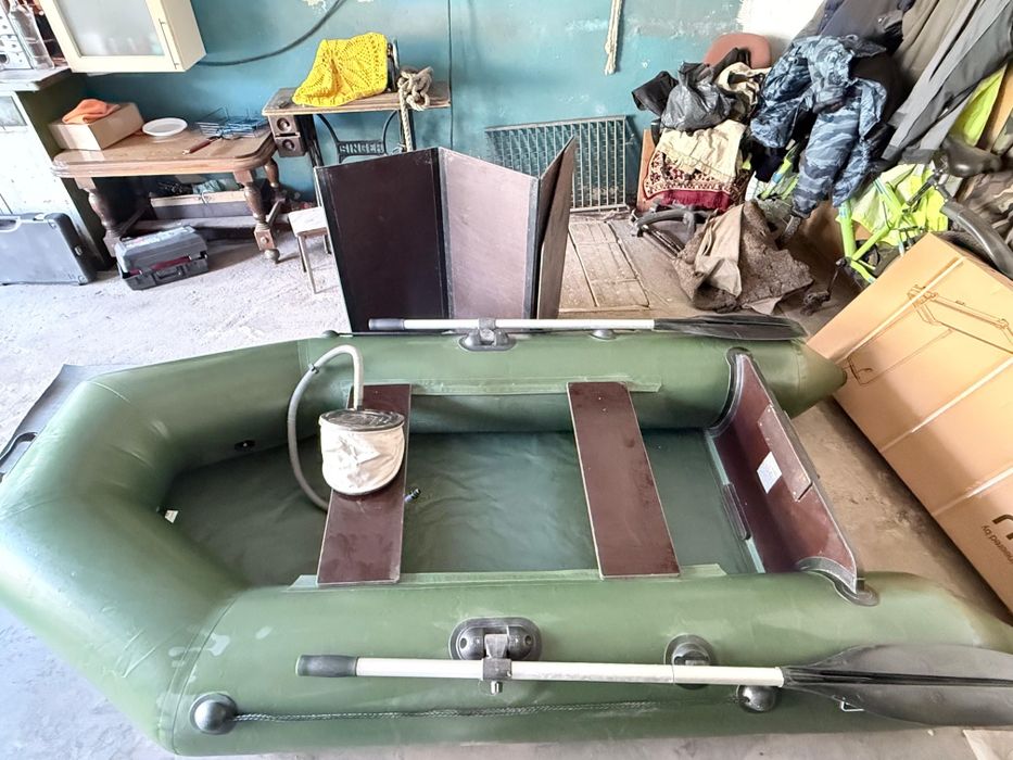 Лодка с мотором.