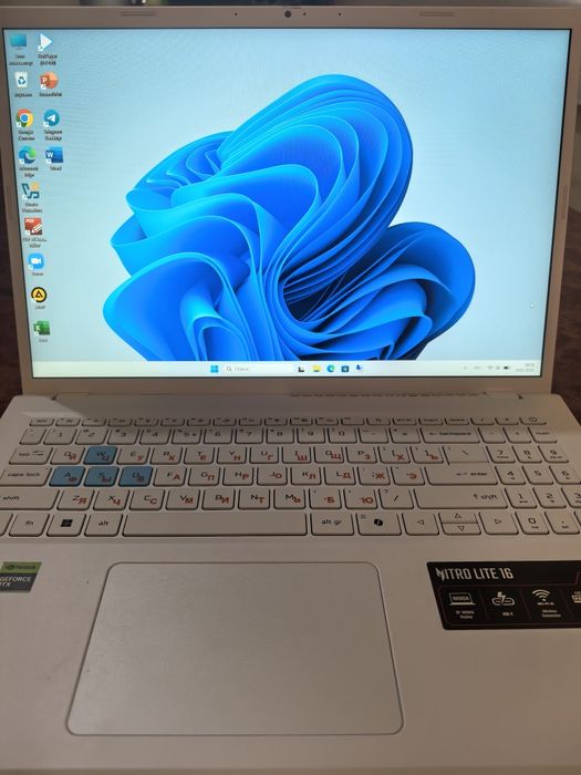 Acer Nitro lite 16