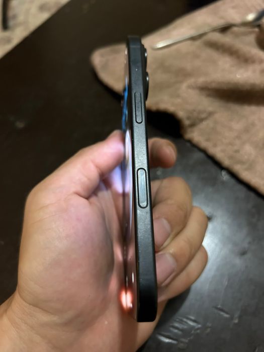 iPhone 16 с гарантии