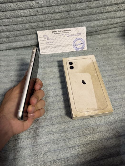 Продам Телефон Айфон 11