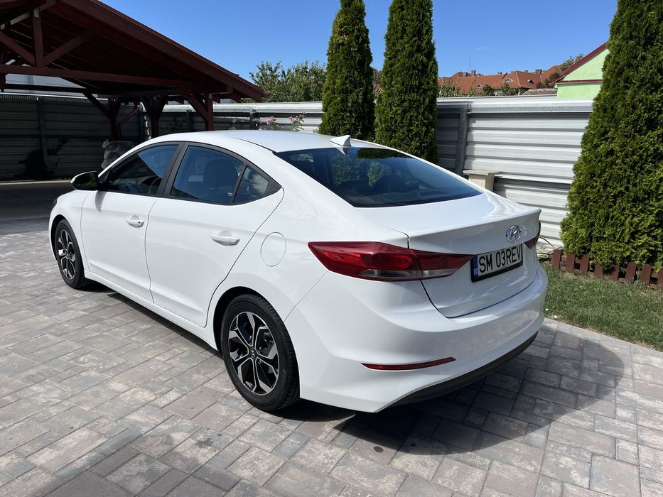 HYUNDAI Elantra 2018 — imagine 2