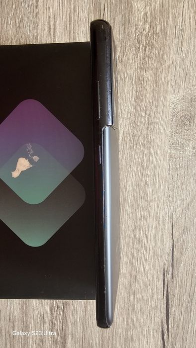 Продавам отлично работещ Samsung Galaxy S21 ultra 12/128