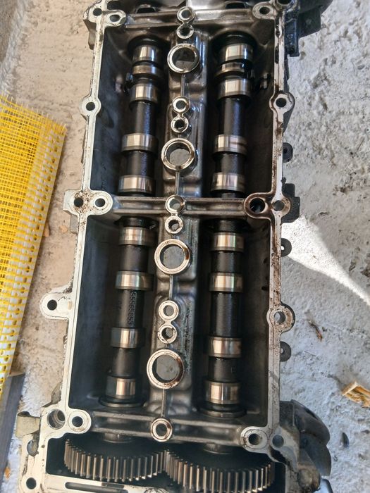 Vând sau schimb cu diverse chiulasa completa opel insignia 2.0 160 A20