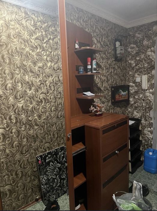 Продам шкафа цены разные