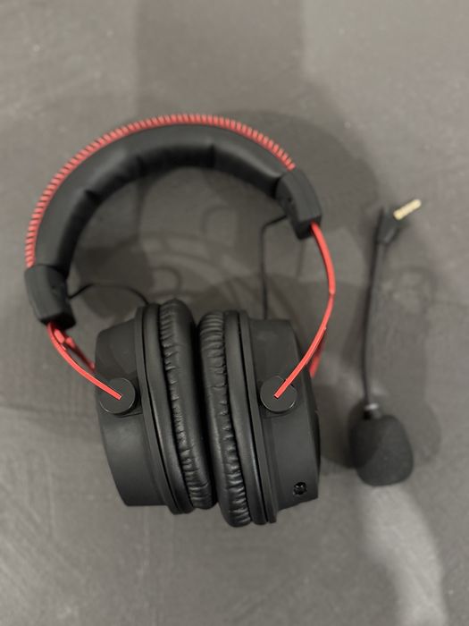 Casti wireless HyperX Cloud Alpha
