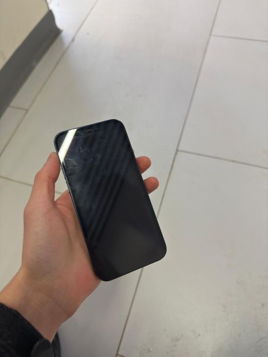 iPhone 12 в хорошем состояний