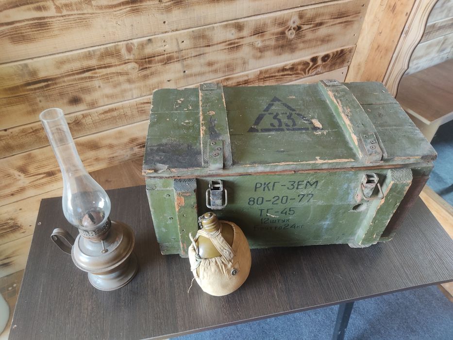 Ящик военный,фляжка...