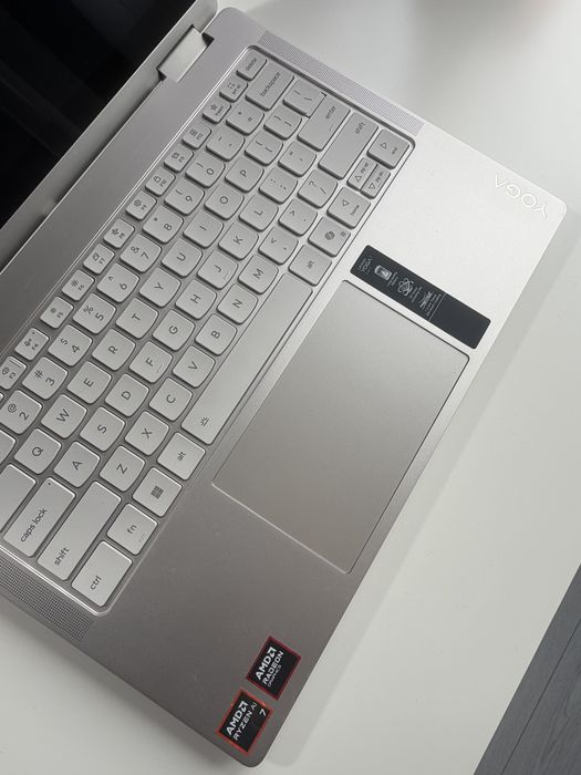 Lenovo Yoga 2-in-1 14” 2.8K  AI 7 350 | 32GB RAM | 1TB SSD | IMPECABIL + GARANȚIE