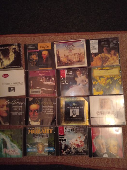 Lot 25 CD uri muzică clasica.