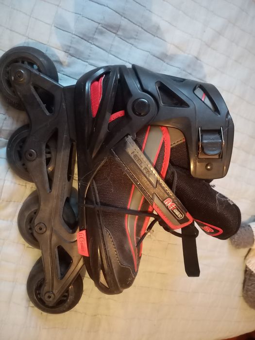 Роликовые коньки