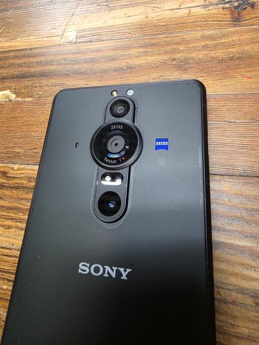 Продам Sony Xperia Pro I