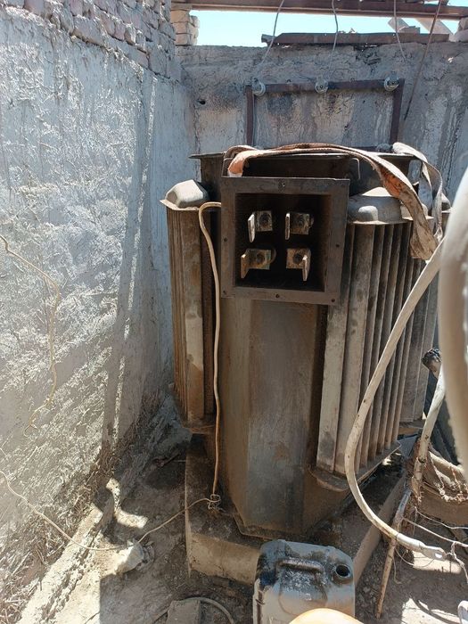 Трасфарматор сотилади