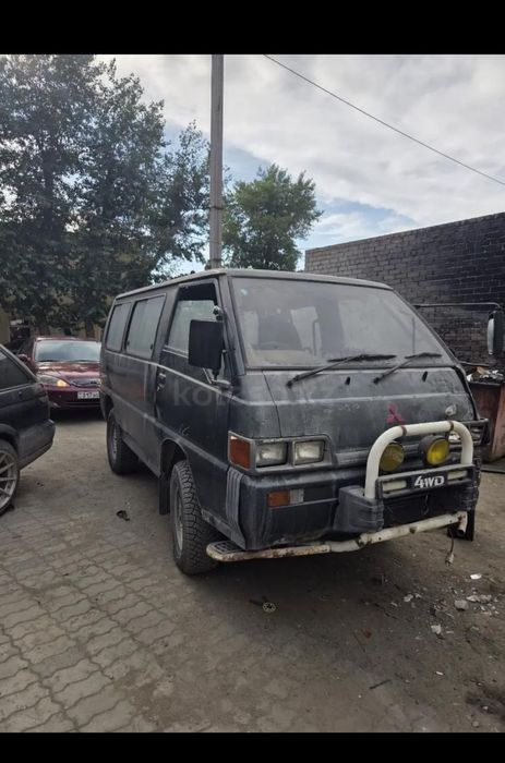 Продам ДЕЛИКУ 1988 г.в.