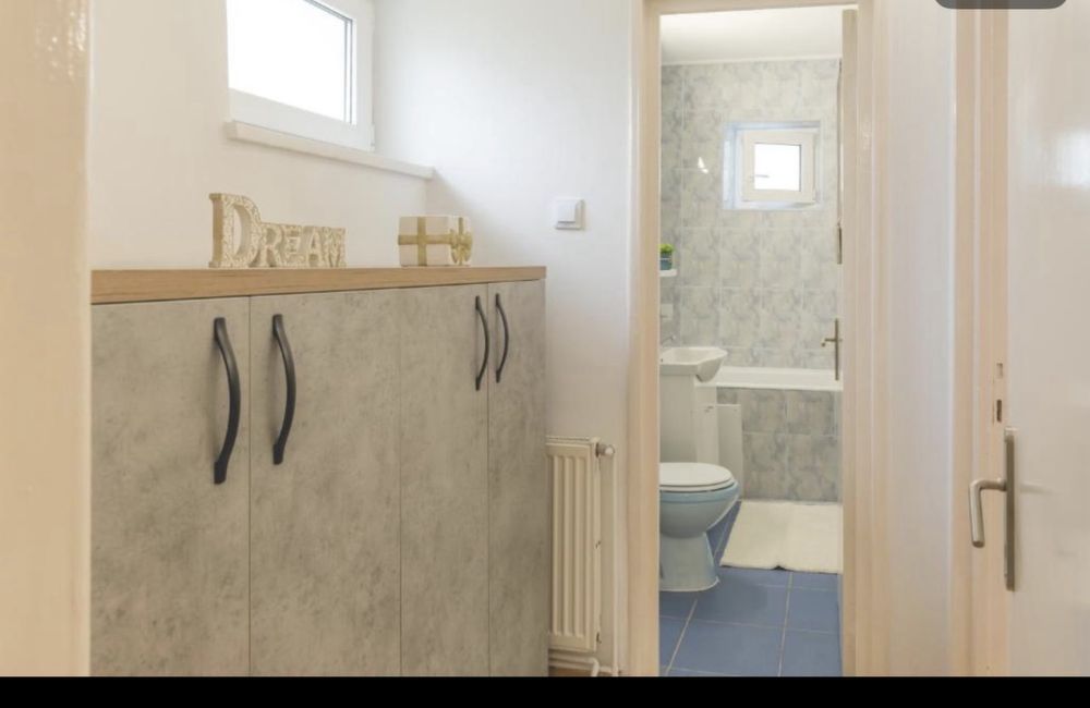 Inchiriez apartament cu 3 cam, cartier  Trivale, parter, parcare, complet mobilat si utilat