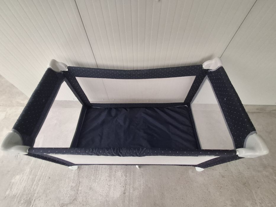 Vând pătuț pentru bebeluși