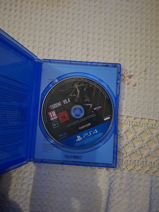 Диск Resident evil 4 remake на пс4