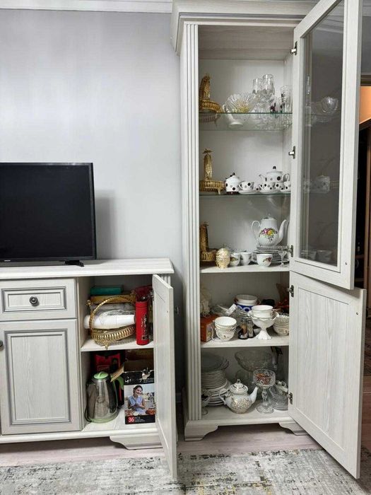 Продается шкаф для гостиной