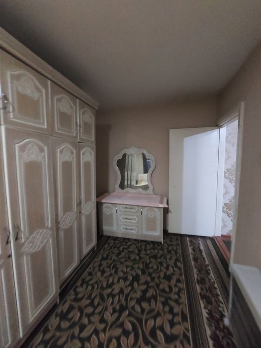 Аренда. Метро тинчлик 2.хонали оилага арендага берилади