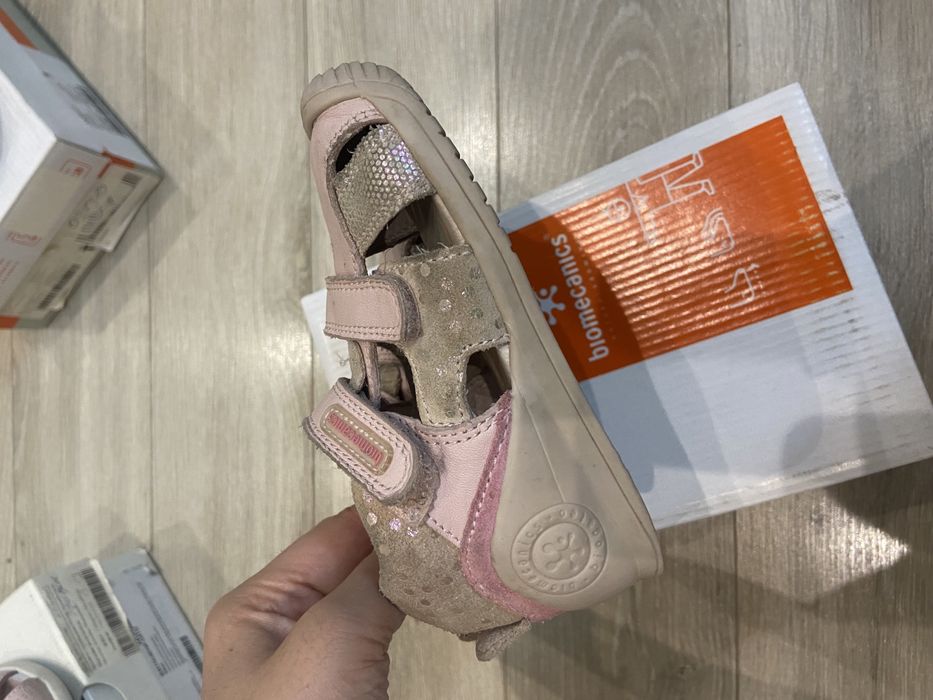 Сандали Biomecanics 23 размер