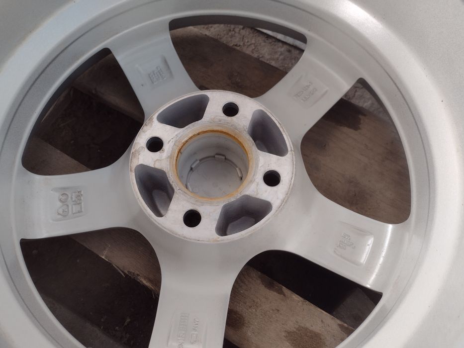 Почти нови RC Design 16-4x108 ET32 6.5j Citroen Berlingo B9